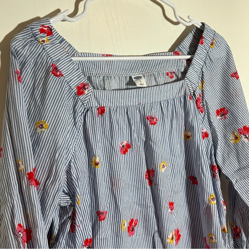 Old Navy striped floral top‎ L